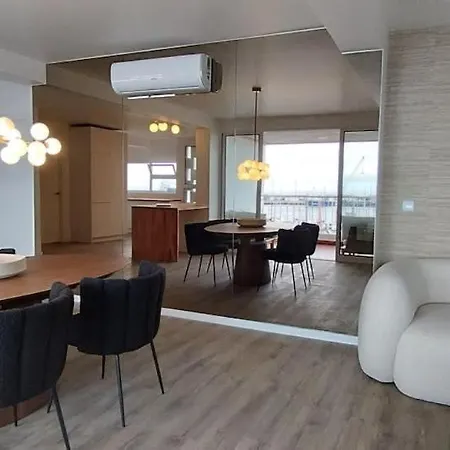 公寓 Guestready - Elegant Marina 蓬塔德尔加达
